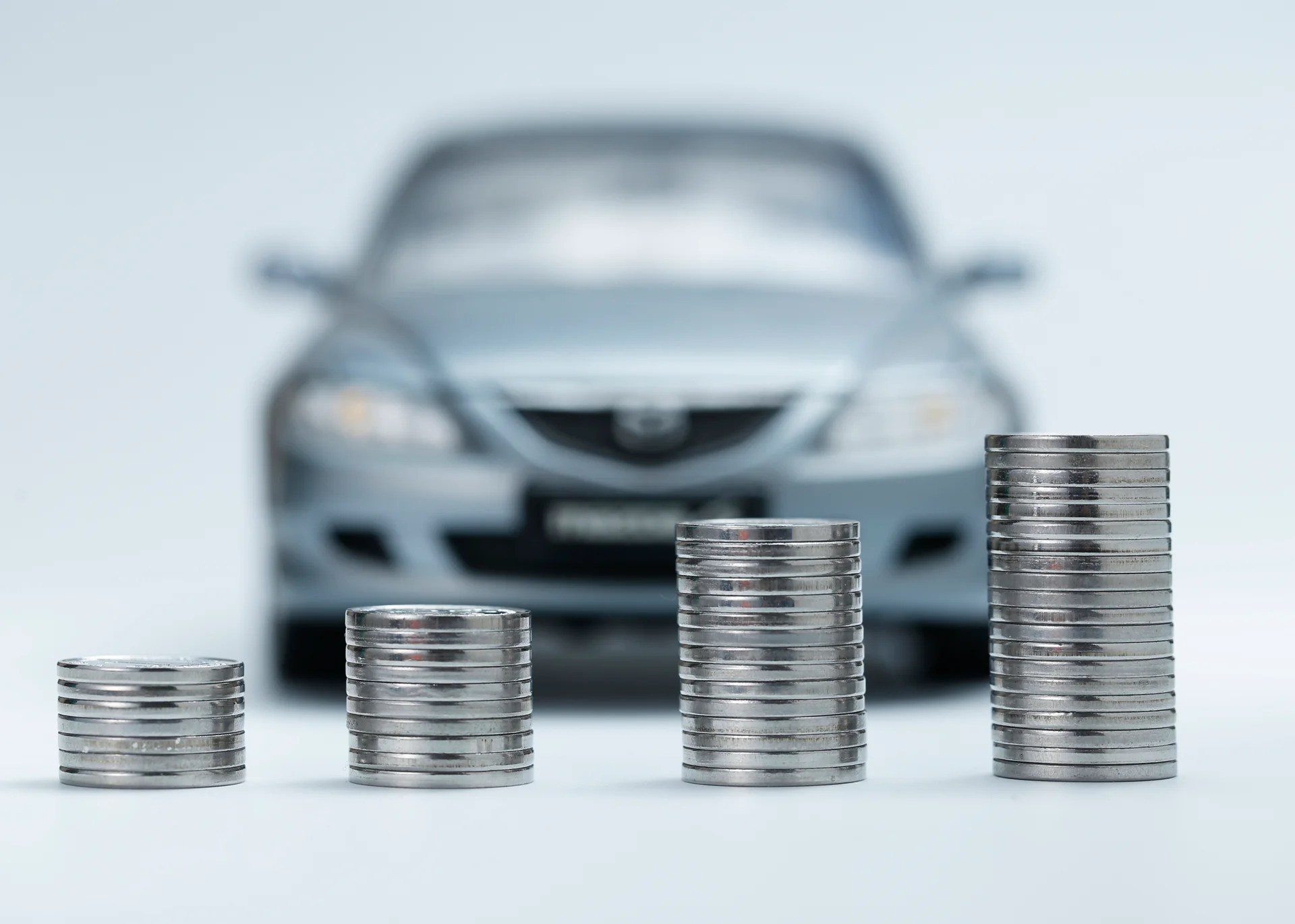 Equip analitzant beneficis i sostenibilitat